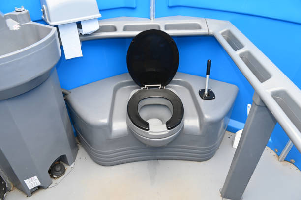 Affordable portable toilet rental in Vamo, FL
